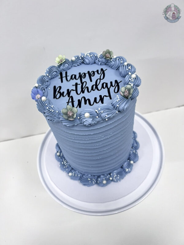 Simple buttercream cake 2