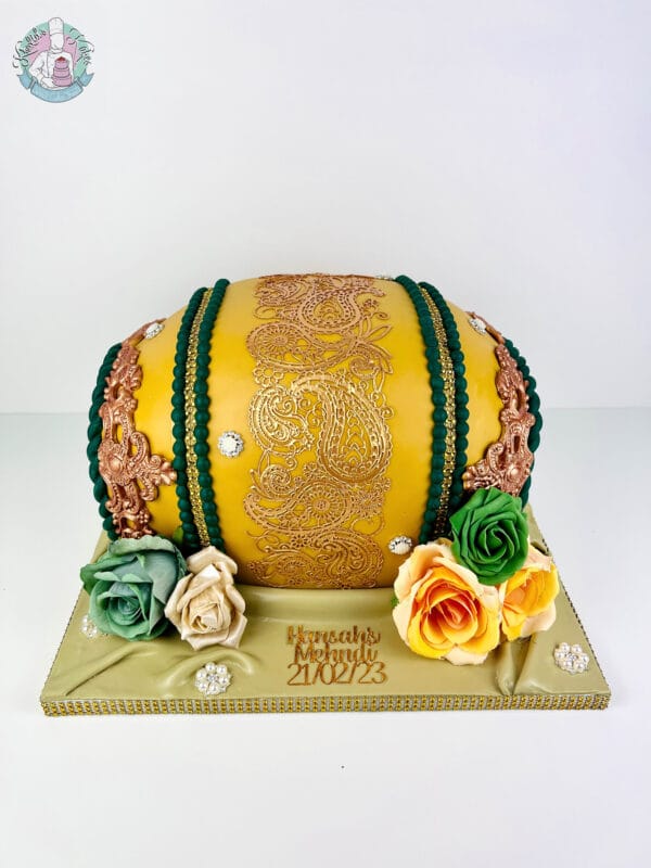 Mehndi drum Cake